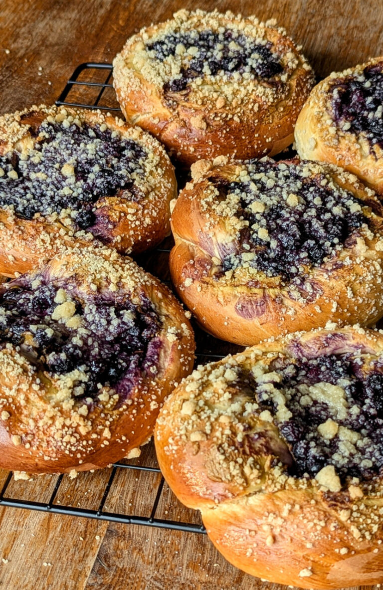 drożdżówki jagodzianki w kawiarni nena cafe gdynia